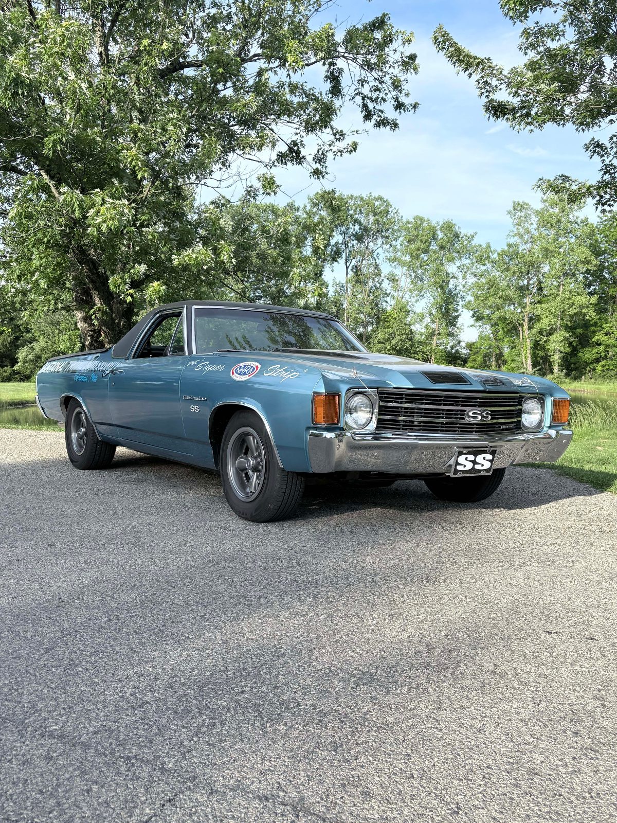 1972 Chevrolet El Camino SS front three-quarter view
